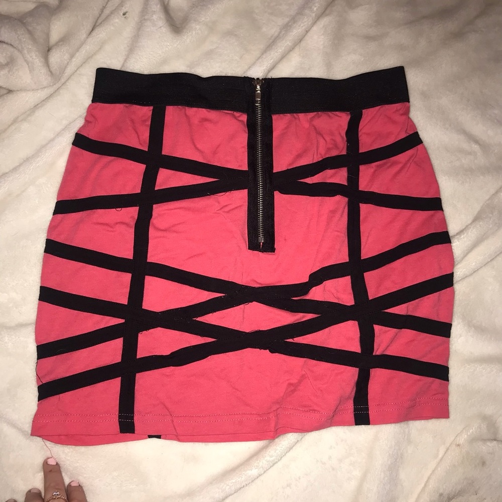 Black and Pink Mini Skirt With Zipper